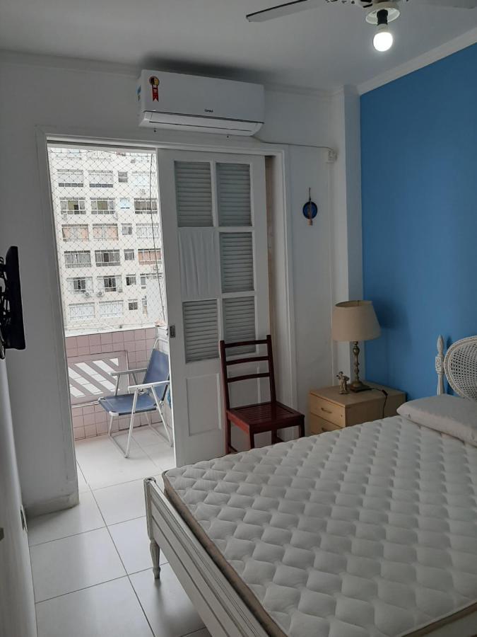 Apartamento Vento E Mar - 2 Quartos Com Sacada Na Quadra Da Praia Do Gonzaga ซันโตส ภายนอก รูปภาพ